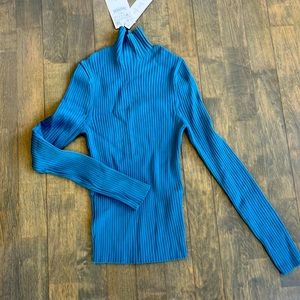 Zara NWT Women's Medium Turtleneck